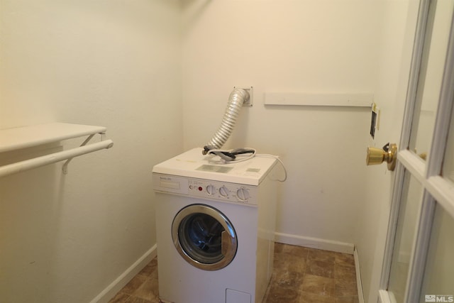 laundry area with washer / clothes dryer