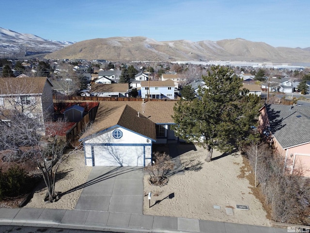 bird's eye view with a mountain view