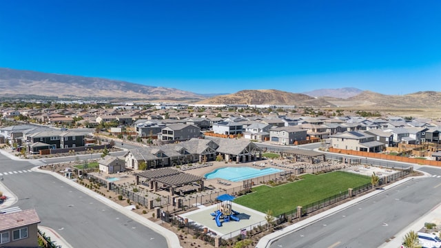 bird's eye view featuring a mountain view