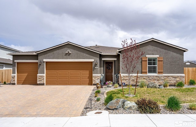 view of front facade with a garage