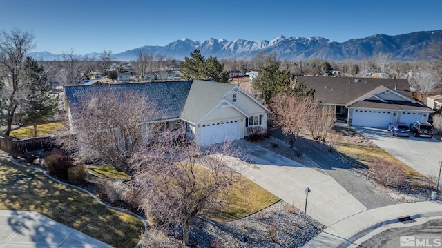 bird's eye view featuring a mountain view