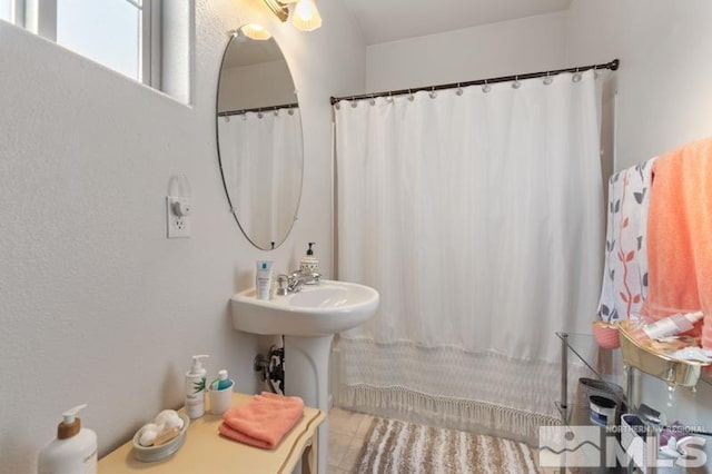 bathroom featuring sink