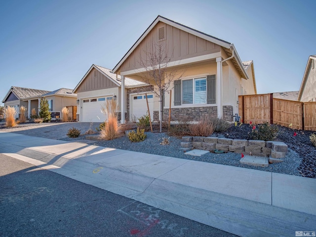 craftsman house featuring a garage