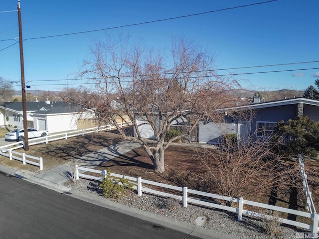 view of front of property