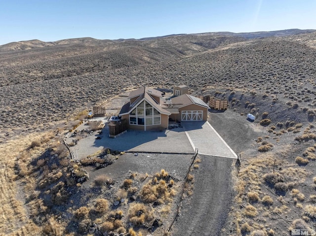 bird's eye view with a mountain view