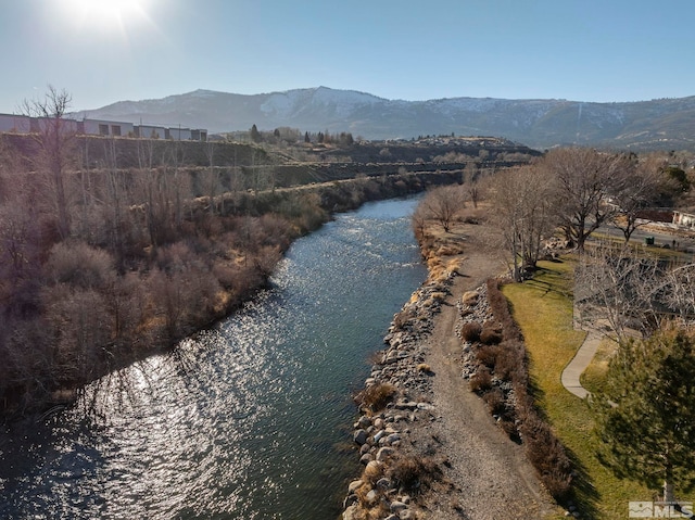 water view featuring a mountain view