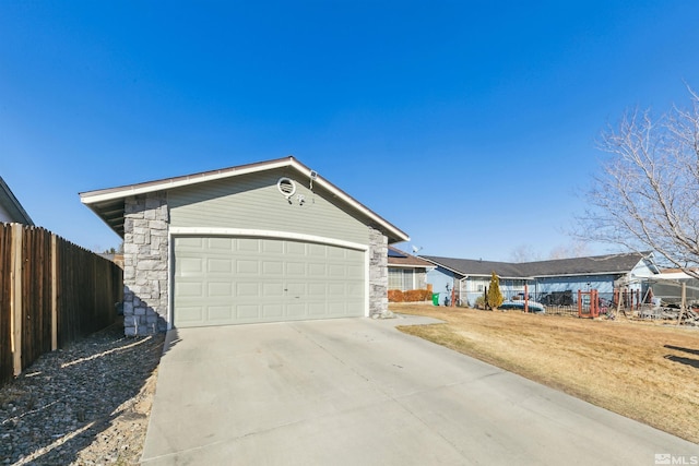 view of front facade featuring a garage