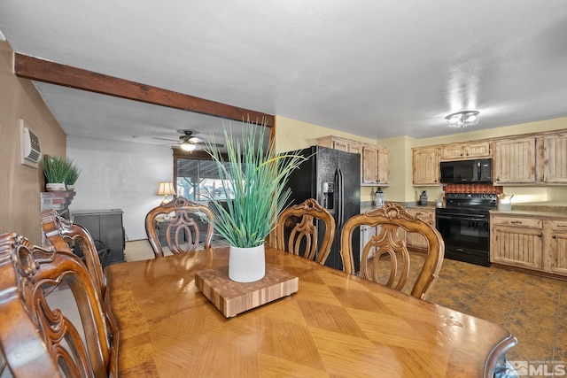 dining area with ceiling fan