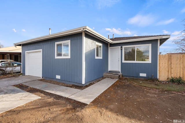 view of front facade featuring a garage