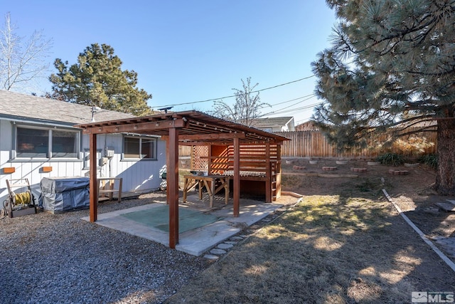 view of yard featuring a pergola and a patio area