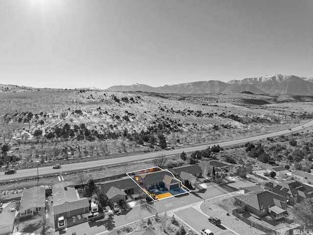 bird's eye view featuring a mountain view