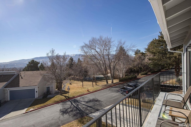 balcony featuring a mountain view