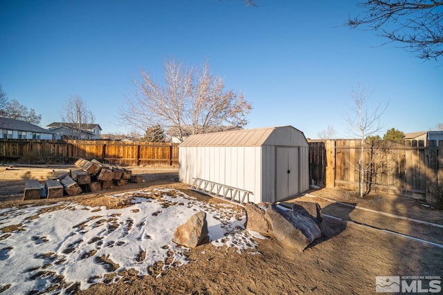 exterior space featuring a storage shed