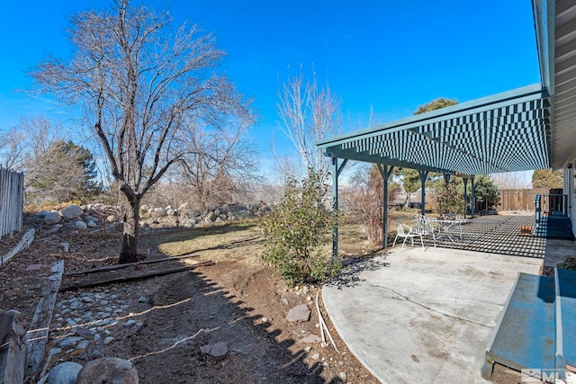 view of yard with a patio area