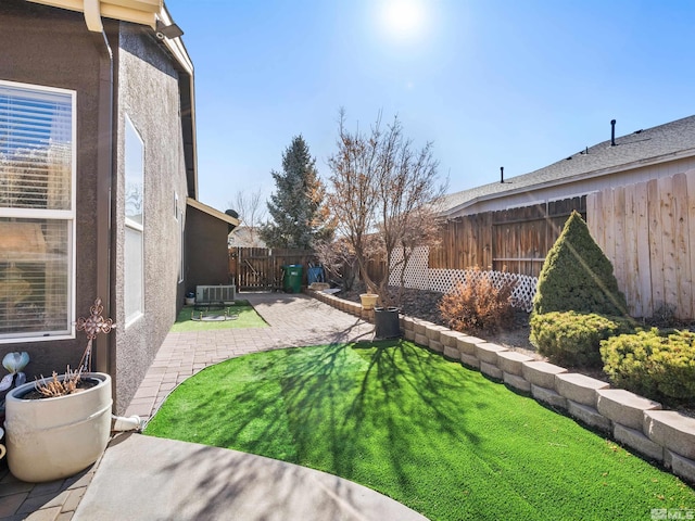 view of yard with a patio