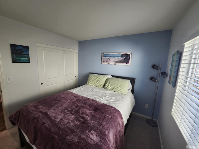 bedroom with carpet flooring