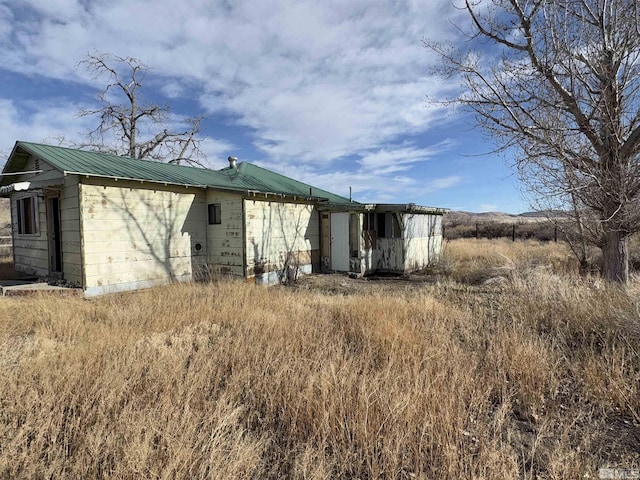 view of side of property