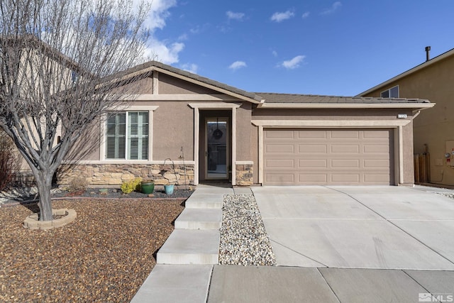 single story home featuring a garage