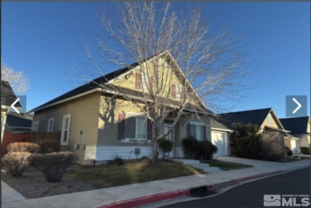 view of front facade with a garage