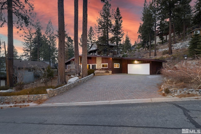 view of front facade with a garage