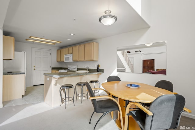 dining area with sink