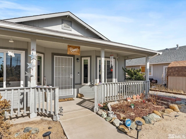 view of front of home featuring covered porch