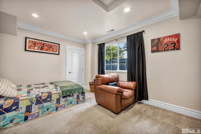 bedroom featuring visible vents, baseboards, crown molding, carpet flooring, and recessed lighting