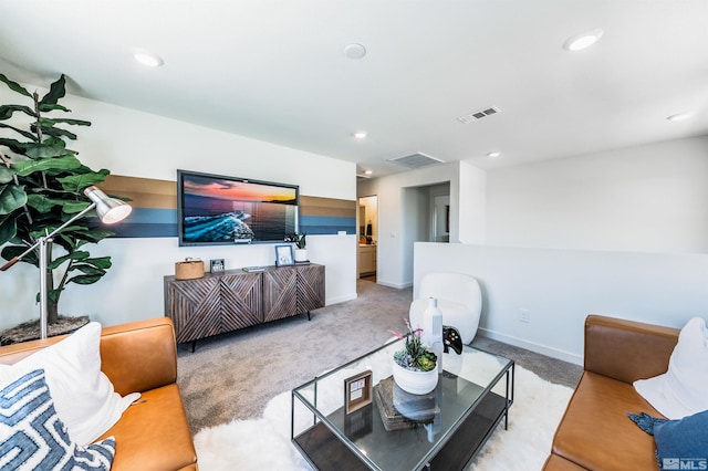 living room with light carpet, baseboards, visible vents, and recessed lighting