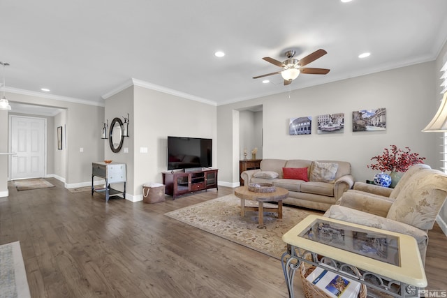 living area with recessed lighting, wood finished floors, a ceiling fan, and baseboards