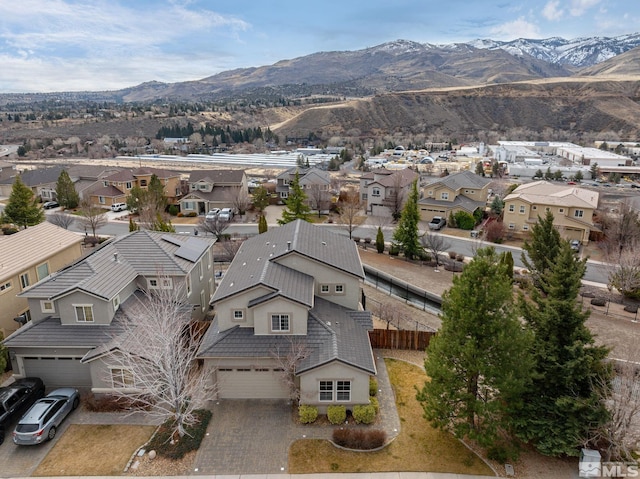 bird's eye view featuring a residential view and a mountain view