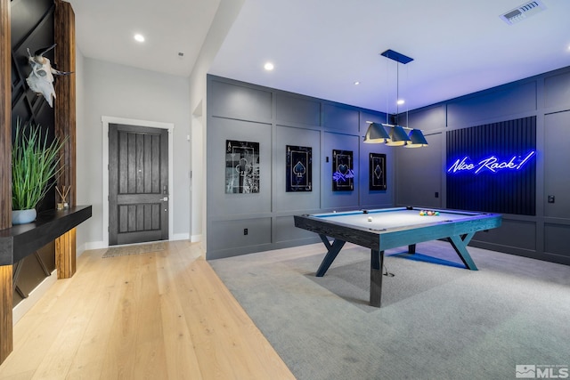 playroom with recessed lighting, visible vents, a decorative wall, wood finished floors, and billiards