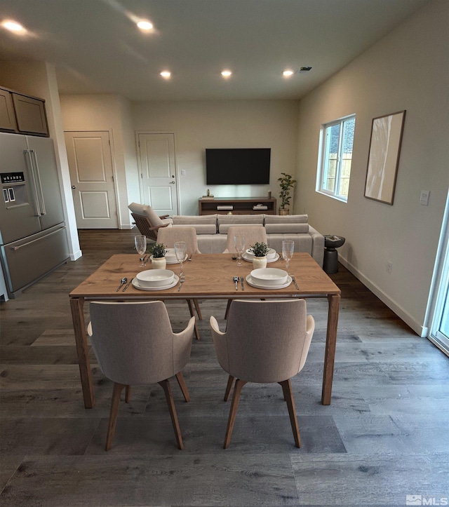 dining room featuring recessed lighting, visible vents, baseboards, and dark wood-type flooring