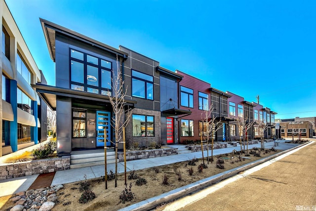 view of front of property featuring stucco siding