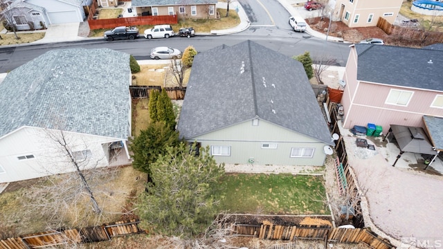 birds eye view of property featuring a residential view
