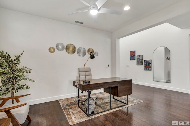 home office featuring baseboards, visible vents, recessed lighting, wood finished floors, and ceiling fan