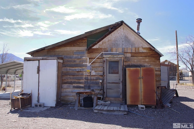 view of outdoor structure featuring an outdoor structure