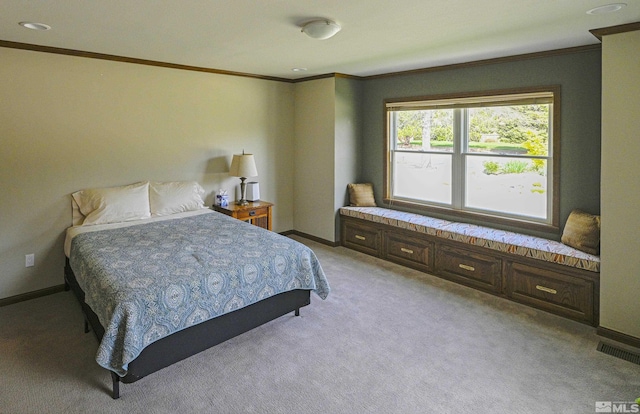 bedroom with crown molding, light carpet, recessed lighting, baseboards, and visible vents