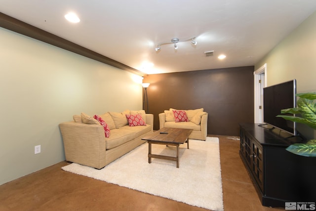 living area with visible vents, recessed lighting, and carpet floors