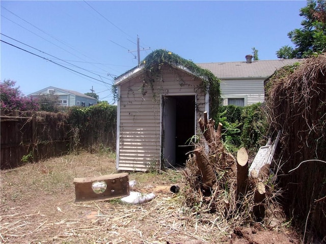 3729 Annunciation St, New Orleans, LA 70115 - view of outdoor structure
