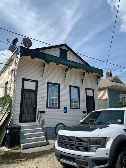 Listing photo 2 for 2714-16 St Ann St, New Orleans LA 70119