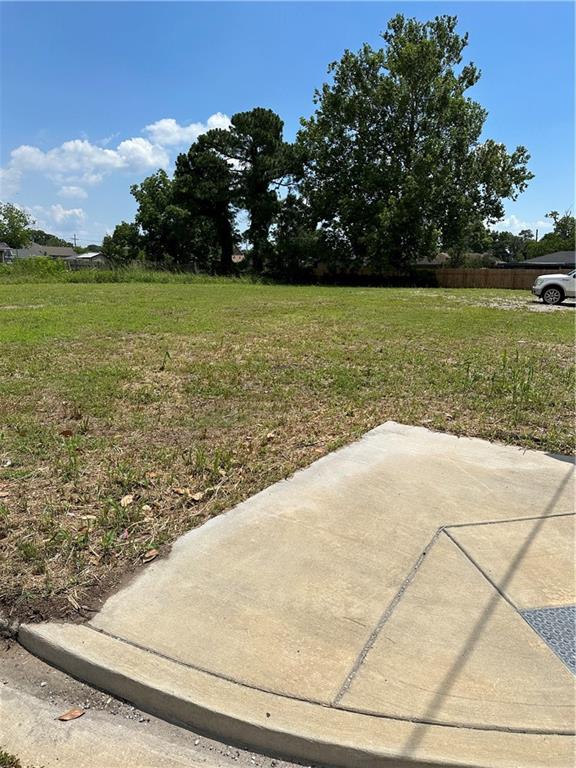 Listing photo 3 for Halsey Ave, New Orleans LA 70114