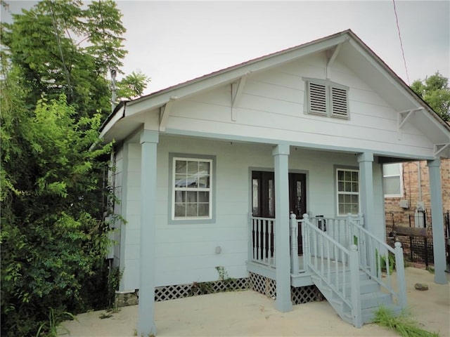 view of front facade featuring covered porch