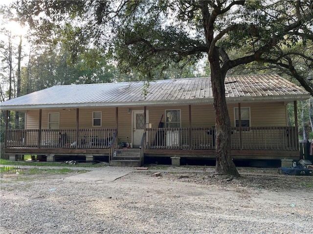 view of front of home with covered porch