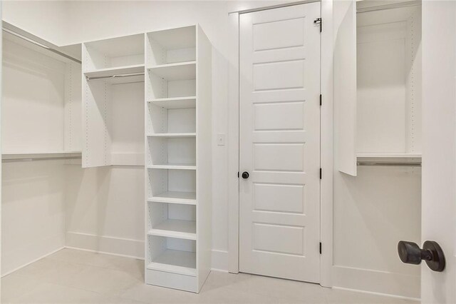 view of spacious closet