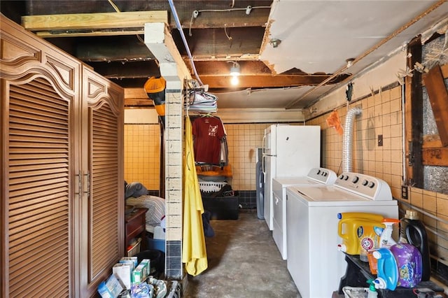 basement with washer and dryer