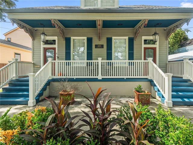 view of front of property featuring a porch