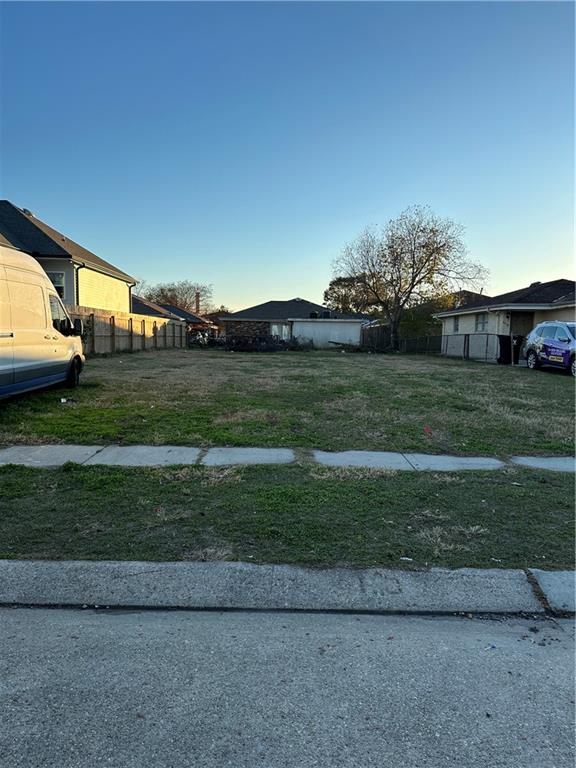 8512 N Regiment Dr, Chalmette LA, 70043 land for sale