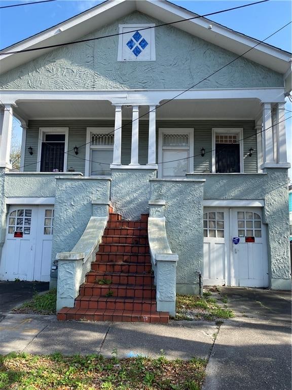 view of front of house with a porch