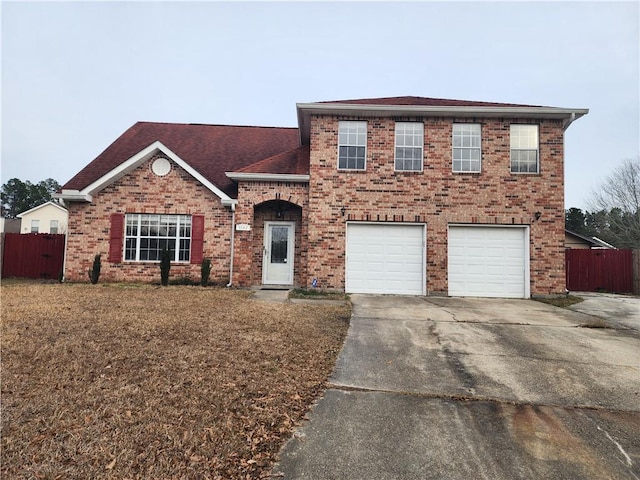 view of front facade featuring a garage