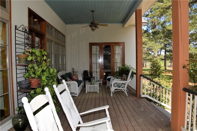 deck with ceiling fan